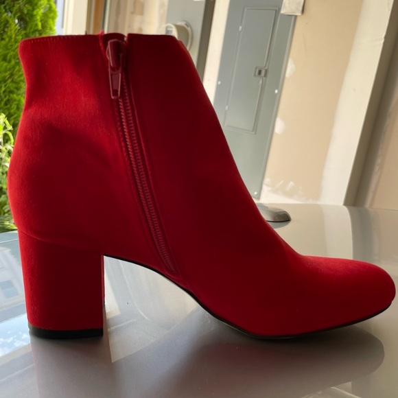 NWT INC International Concepts Red Lava Suede Close Toe Ankle Boots, Size 8 - Picture 9 of 12